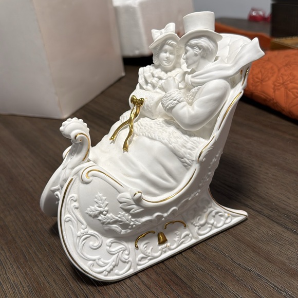 The Lenox White Christmas Music Box - Picture 3 of 12